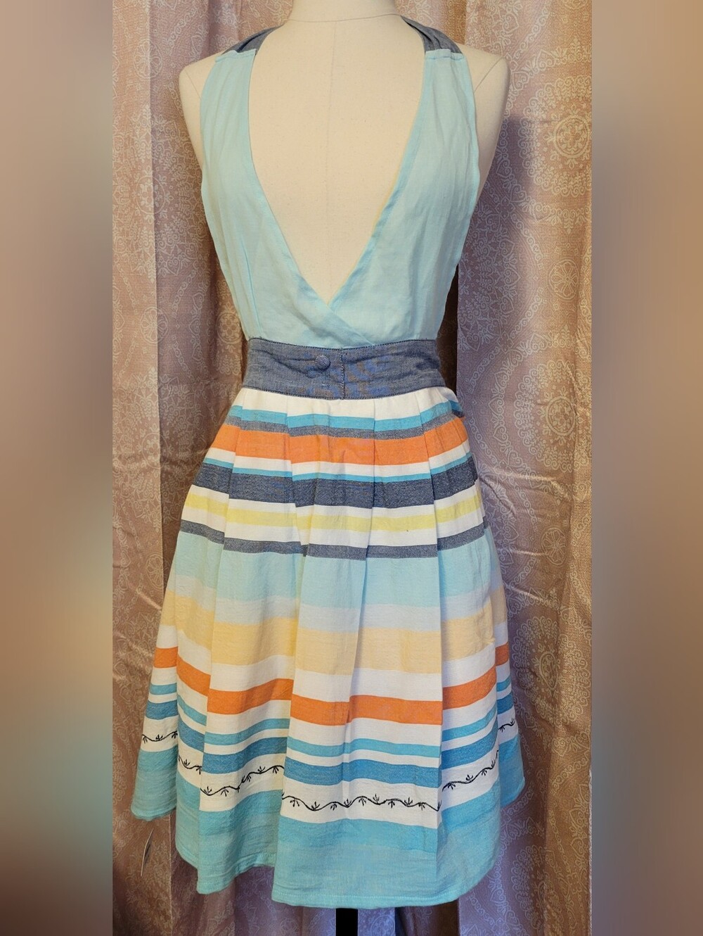 Anthropologie Womens Apron (MISSING DECORATIVE BUTTON) NWT/D